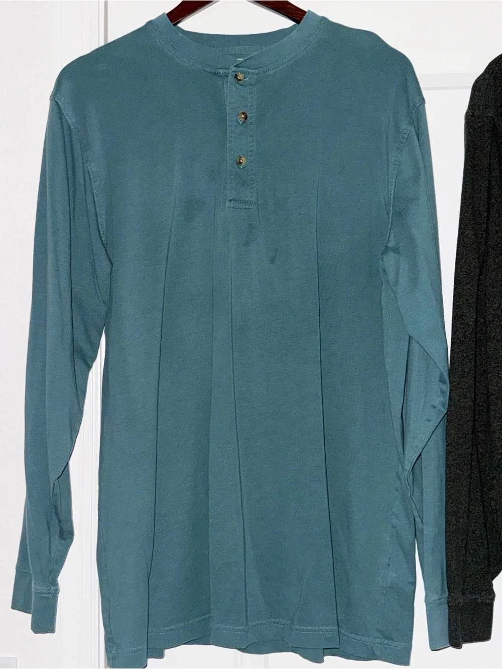 LL Bean Mens M Tall Carefree Unshrinkable Tee Traditional Fit L-Sleeve Henley